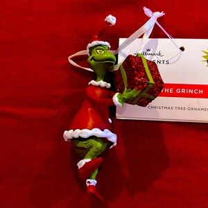 Hallmark The Grinch Christmas Tree Ornament (4.25”)